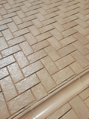 Тротуарная плитка песочного цвета